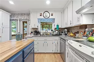 5045 Ravenwood Dr, Marietta, GA 30066 - Photo 13