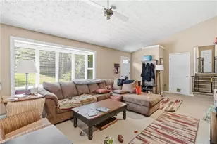 5045 Ravenwood Dr, Marietta, GA 30066 - Photo 7