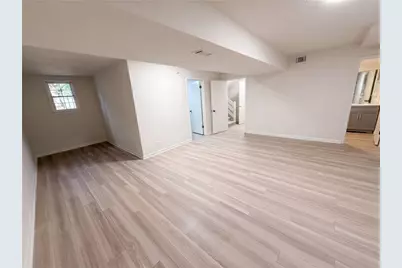 1825 Marsh Creek Drive, Lawrenceville, GA 30043 - Photo 23