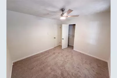 1825 Marsh Creek Drive, Lawrenceville, GA 30043 - Photo 15