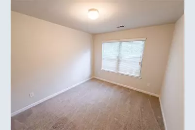 4473 Ravenwood Drive, Union City, GA 30291 - Photo 11