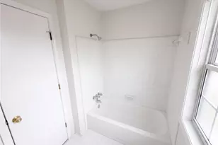 2119 Crystal Lake Dr, Lawrenceville, GA 30044 - Photo 11