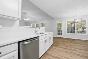 4293 Parks Ridge Dr SW, Snellville, GA 30039 - Photo 25