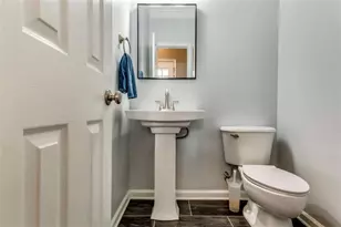 624 Lantern Park Ln, Scottdale, GA 30079 - Photo 17