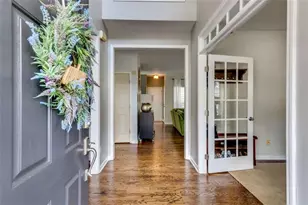 624 Lantern Park Ln, Scottdale, GA 30079 - Photo 3
