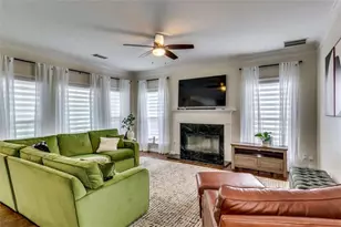 624 Lantern Park Ln, Scottdale, GA 30079 - Photo 9
