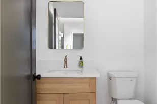 2060 Ruth St NW, Atlanta, GA 30318 - Photo 13