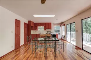 3629 Lakeview Dr, Gainesville, GA 30501 - Photo 11