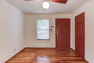 3629 Lakeview Dr, Gainesville, GA 30501 - Photo 7