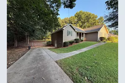 330 Fox Meadow Drive, Covington, GA 30016 - Photo 3