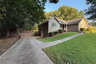 330 Fox Meadow Dr, Covington, GA 30016 - Photo 3