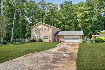757 S Hileah Court, Lithonia, GA 30058 - Photo 3