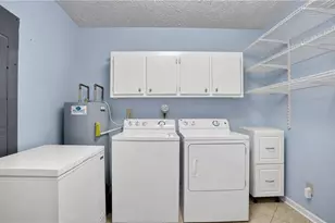 757 S Hileah Ct, Lithonia, GA 30058 - Photo 21
