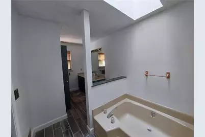 2401 Chauncey Lane SW, Marietta, GA 30064 - Photo 15
