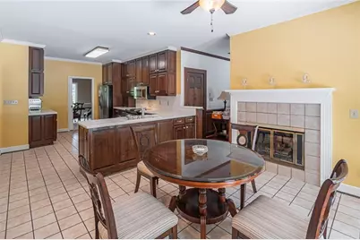 1704 Heritage Way, Stone Mountain, GA 30087 - Photo 19