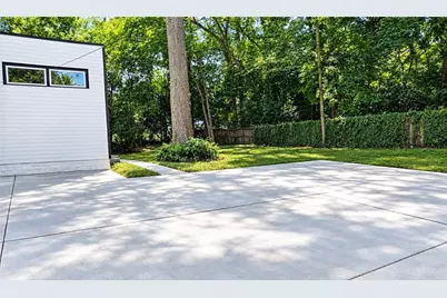 2243 E Lake Road NE, Atlanta, GA 30307 - Photo 33
