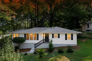 220 Woods Dr NE, Marietta, GA 30060 - Photo 1