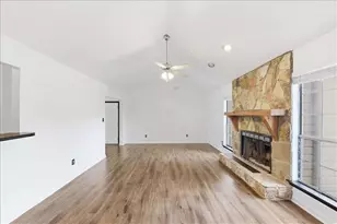 608 Crestmont Ct, Jonesboro, GA 30238 - Photo 5