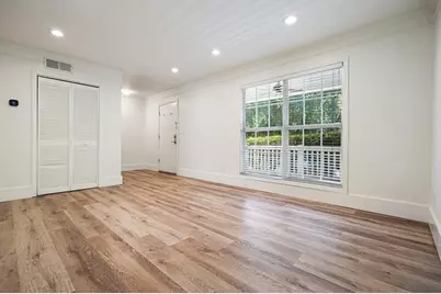 3180 Seven Pines Court #101, Atlanta, GA 30339 - Photo 9