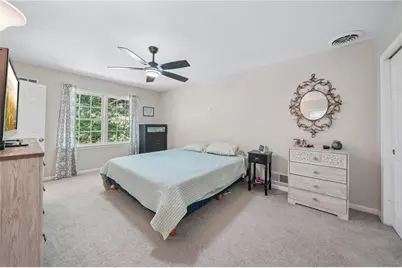 585 James Street SW, Lilburn, GA 30047 - Photo 13