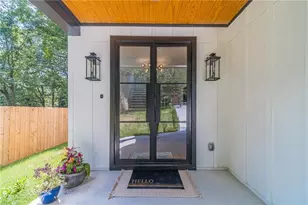 274 White St, Hoschton, GA 30548 - Photo 3