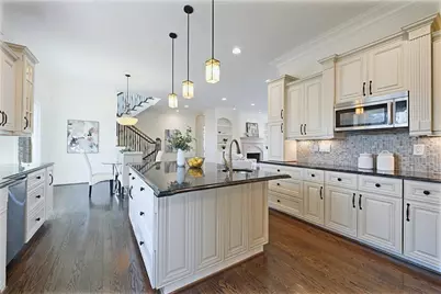 7611 Regency Circle, Atlanta, GA 30350 - Photo 9