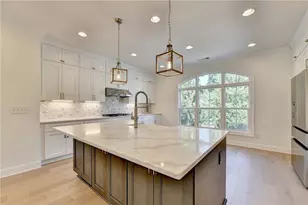 1701 Kenstone Walk, Dunwoody, GA 30338 - Photo 5