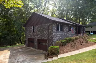 4512 Creekwood Circle NW, Kennesaw, GA 30152 - Photo 3