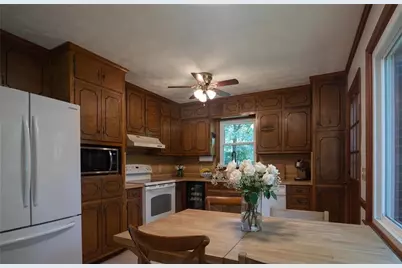 4512 Creekwood Circle NW, Kennesaw, GA 30152 - Photo 5