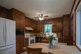 4512 Creekwood Circle NW, Kennesaw, GA 30152 - Photo 5