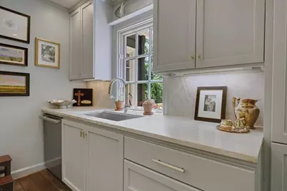 2354 Hurst Drive NE, Atlanta, GA 30305 - Photo 15
