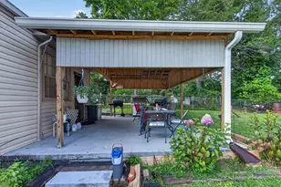 959 Hillcrest Dr, McCaysville, GA 30555 - Photo 5