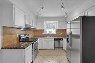 1138 Moorestown Circle, Decatur, GA 30033 - Photo 5