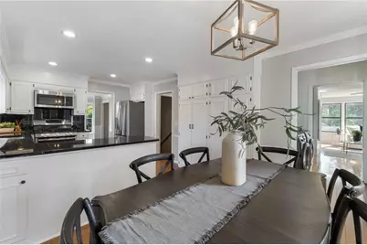 4402 Nassau Way NE, Marietta, GA 30068 - Photo 11