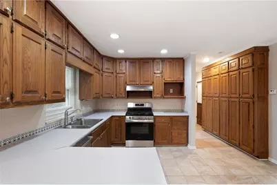 4927 Castlewood Drive SW, Lilburn, GA 30047 - Photo 13