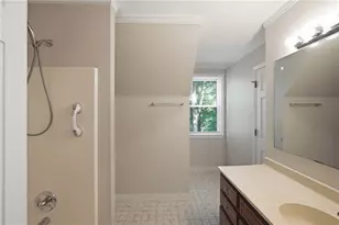 4927 Castlewood Dr SW, Lilburn, GA 30047 - Photo 39