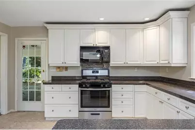 535 Valley Lane, Atlanta, GA 30328 - Photo 5