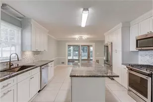 291 Shore Dr, Suwanee, GA 30024 - Photo 17