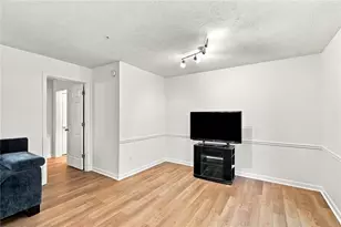 305 Streamside Dr, Roswell, GA 30076 - Photo 11