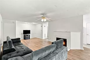 305 Streamside Dr, Roswell, GA 30076 - Photo 7