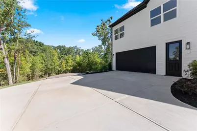 136 Lakeview Way, Baldwin, GA 30511 - Photo 9