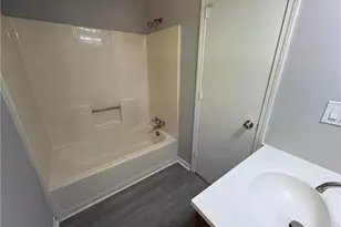 160 Chesapeake Dr, Ellenwood, GA 30294 - Photo 17
