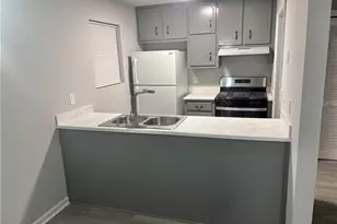 160 Chesapeake Dr, Ellenwood, GA 30294 - Photo 5