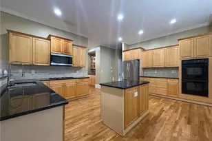 5930 Abbotts Run Tr, Duluth, GA 30097 - Photo 5