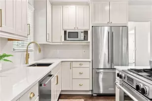 490 Danube Rd NE, Atlanta, GA 30342 - Photo 13
