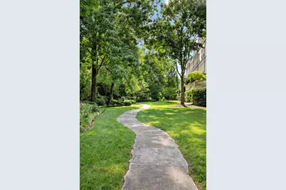 2288 Peachtree Road NW #13, Atlanta, GA 30309 - Photo 45