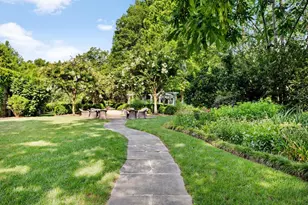 2288 Peachtree Rd NW, Atlanta, GA 30309 - Photo 43