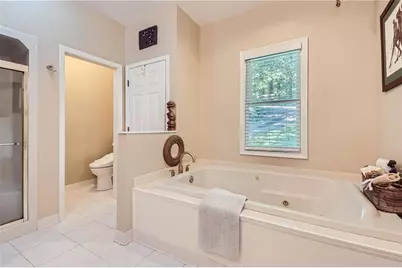 1872 Lake Lucerne Drive SW, Lilburn, GA 30047 - Photo 17