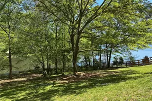 1872 Lake Lucerne Dr SW, Lilburn, GA 30047 - Photo 37