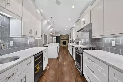 3009 Greenoaks Circle NE, Atlanta, GA 30345 - Photo 7